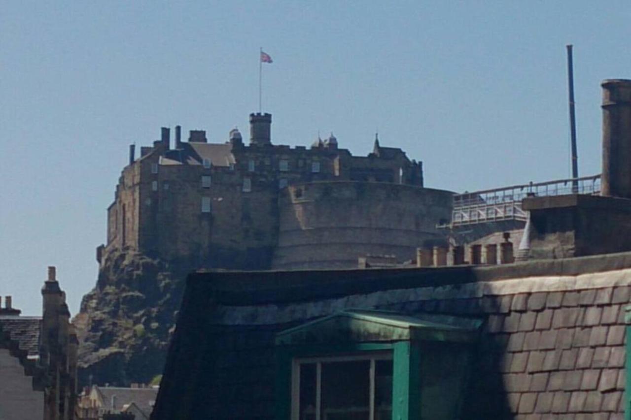 Joivy 3 Bed Flat In Old Town, Close To Grassmarket Edinburgh Exterior photo